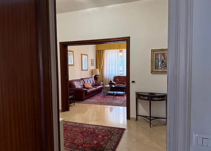 Aurelia With Parking And Near Vatican 4*