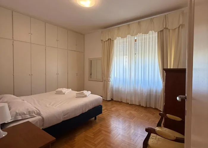 Aurelia With Parking And Near Vatican