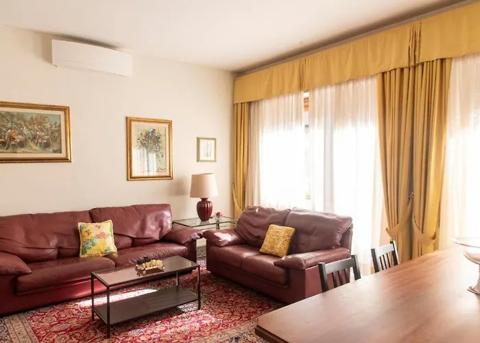 Aurelia With Parking And Near Vatican 4*